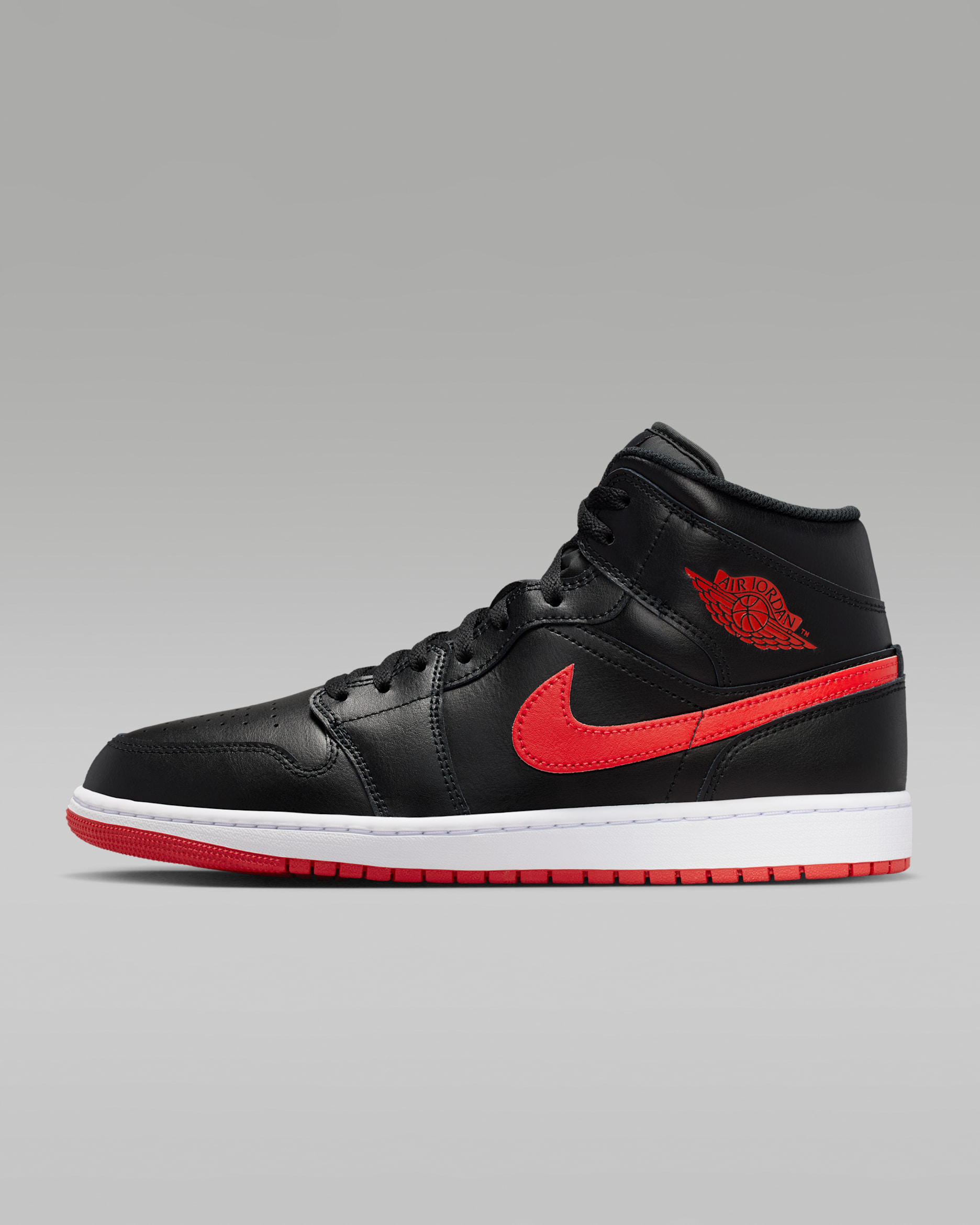 NIKE公式】エア ジョーダン 1 MID メンズシューズ.オンラインストア